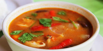 Thailändisches rotes Hähnchen-Curry